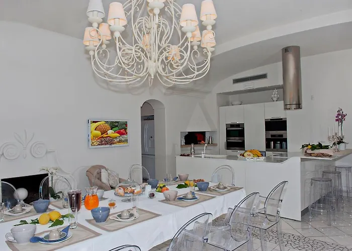 Veduta Alojamento de Acomodação e Pequeno-almoço Positano